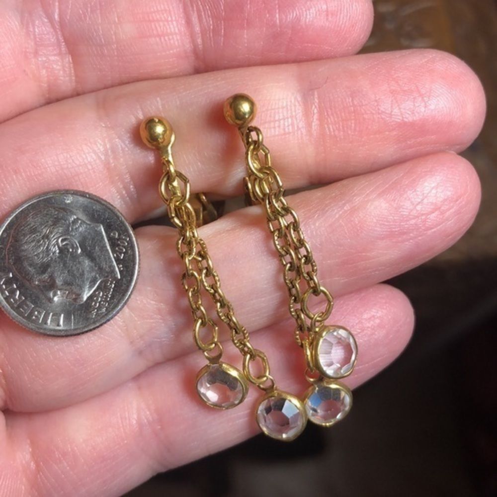 Dainty vintage clip earrings